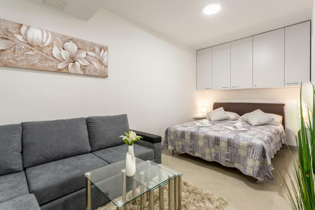 Studio Apartment Nikol Split Extérieur photo